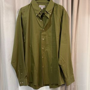 Cutter & Buck Men's Casual Button Down in Olive